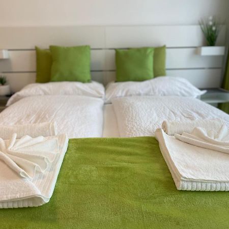 Siesta Apartman บาลาทอนเบรีน ภายนอก รูปภาพ