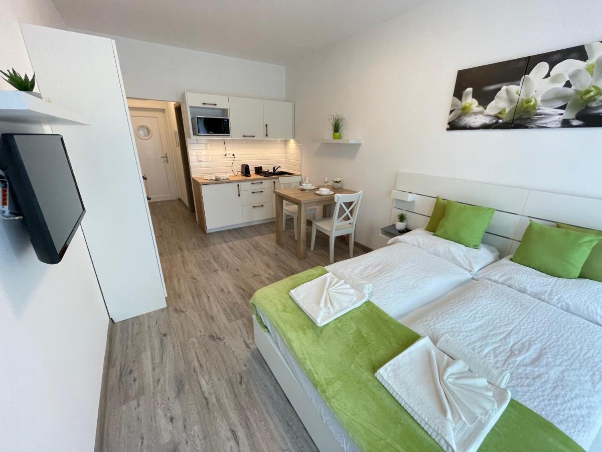 Siesta Apartman บาลาทอนเบรีน ภายนอก รูปภาพ