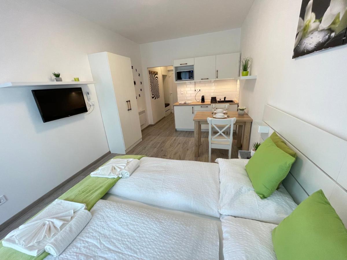Siesta Apartman บาลาทอนเบรีน ภายนอก รูปภาพ