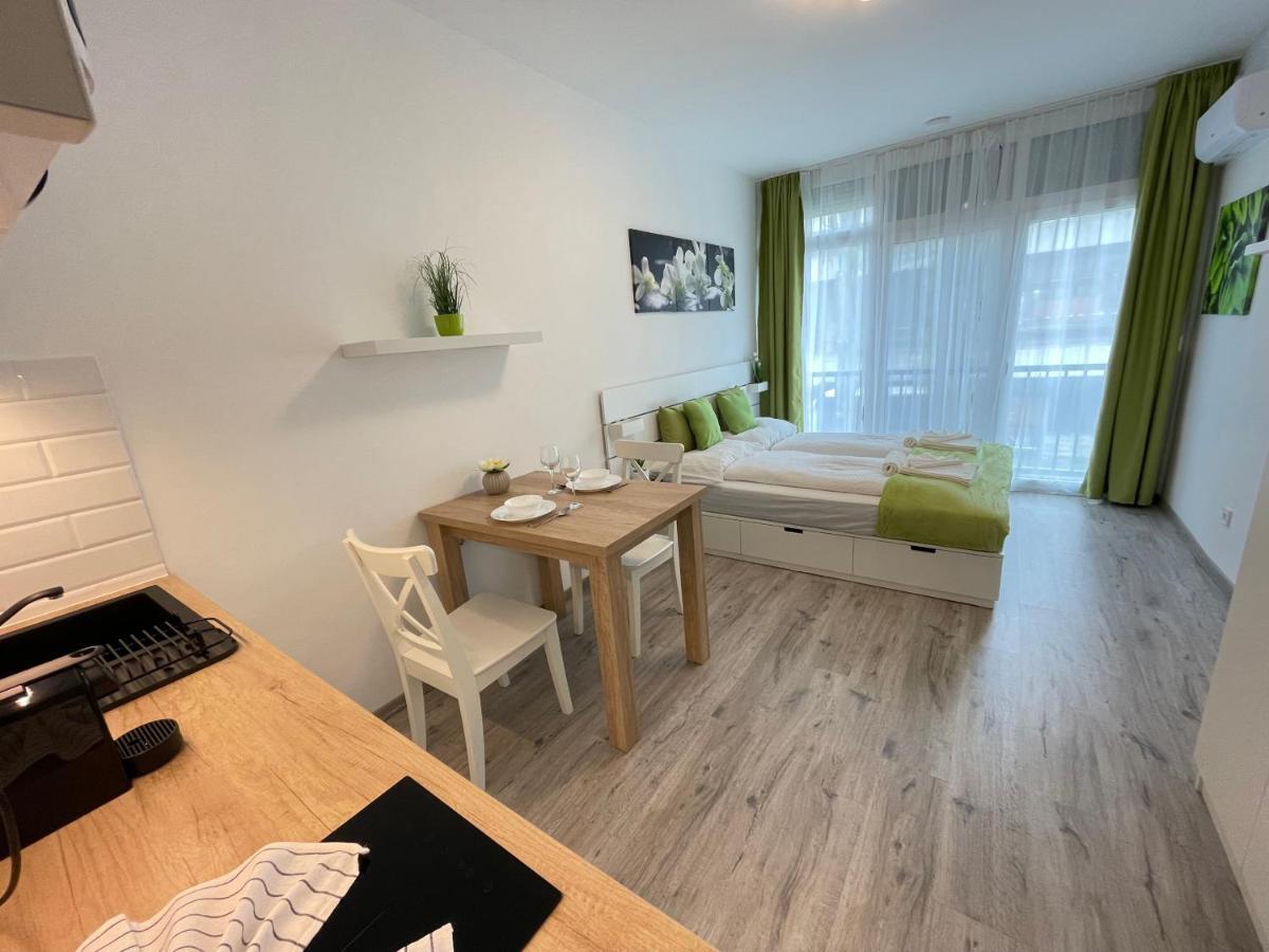 Siesta Apartman บาลาทอนเบรีน ภายนอก รูปภาพ
